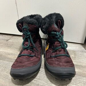 NWT Columbia Winter boots